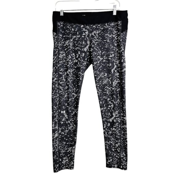 Women's UNDER ARMOUR Camo Leggings BLACK & GRAY size XL Exercise Athletic Pants - Picture 2 of 6